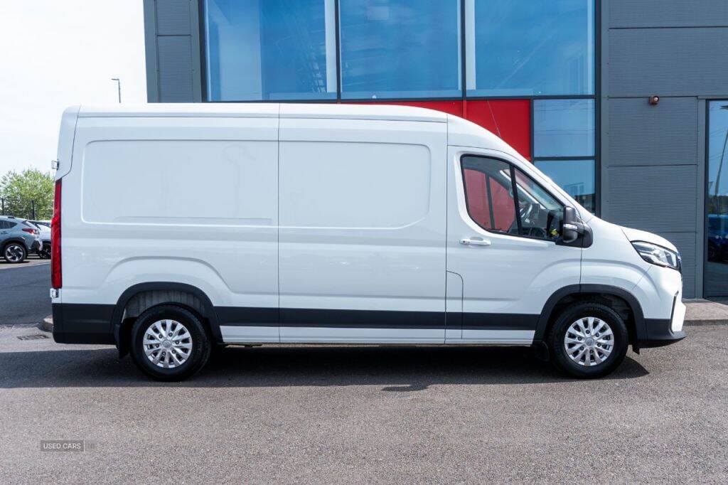Aug 2024 Maxus Deliver 9 2.0 D20 150 Lux High Roof Van