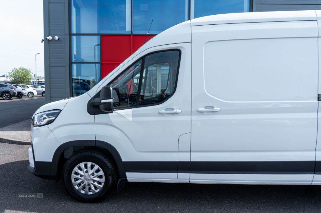 Aug 2024 Maxus Deliver 9 2.0 D20 150 Lux High Roof Van
