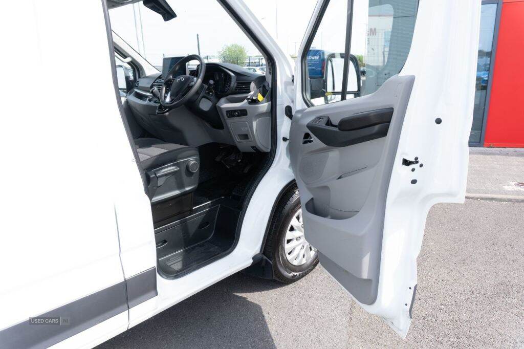 Aug 2024 Maxus Deliver 9 2.0 D20 150 Lux High Roof Van