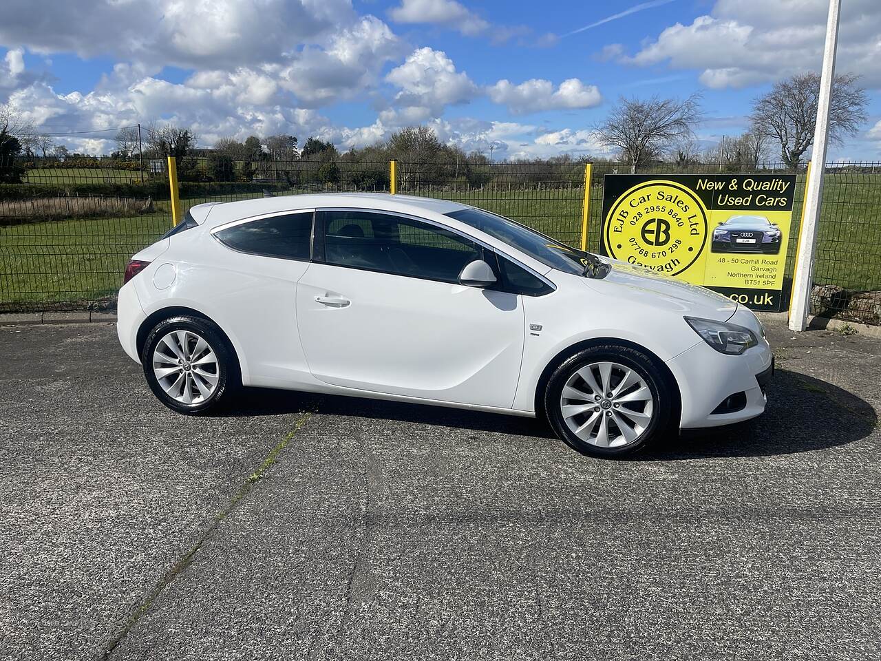 Feb 2016 Vauxhall Astra GTC 1.4T 16V 140 SRi 3dr