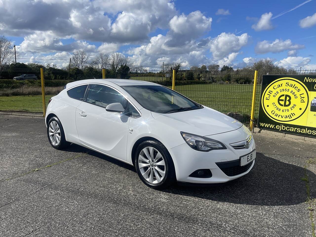 Feb 2016 Vauxhall Astra GTC 1.4T 16V 140 SRi 3dr