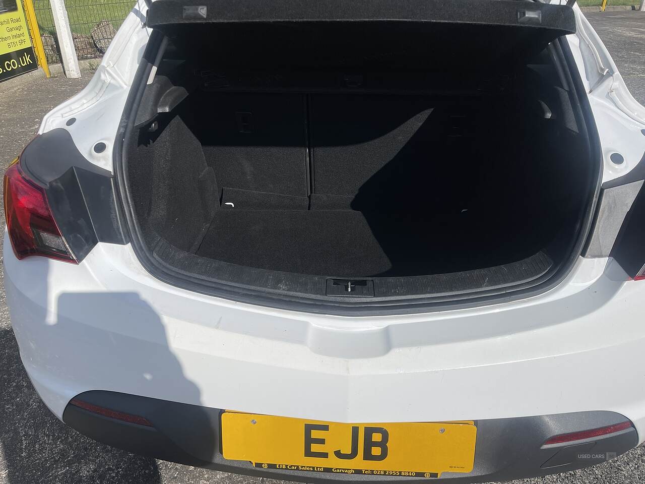 Feb 2016 Vauxhall Astra GTC 1.4T 16V 140 SRi 3dr