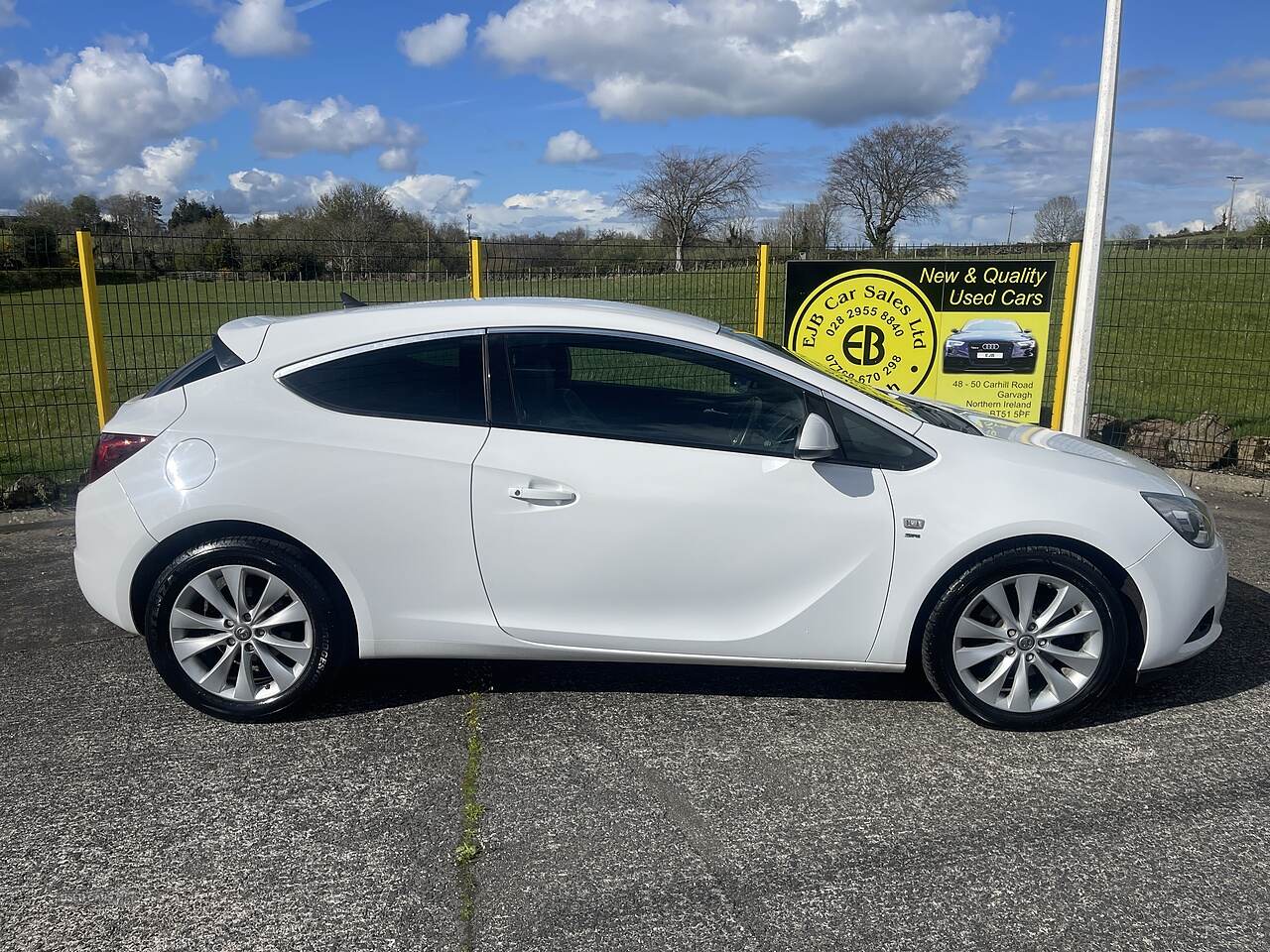Feb 2016 Vauxhall Astra GTC 1.4T 16V 140 SRi 3dr