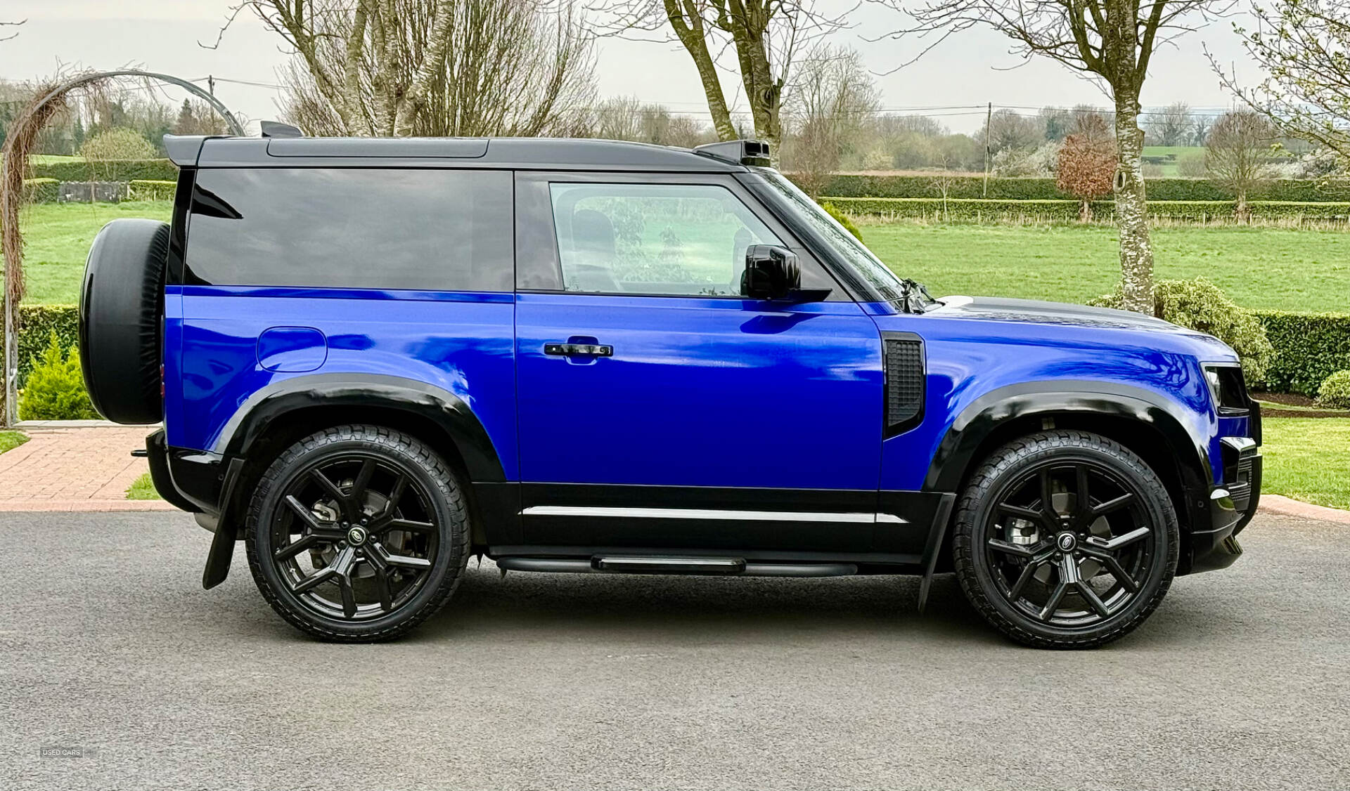 Jan 2024 Land Rover Defender 3.0 D250 X-Dynamic HSE 90 3dr Auto