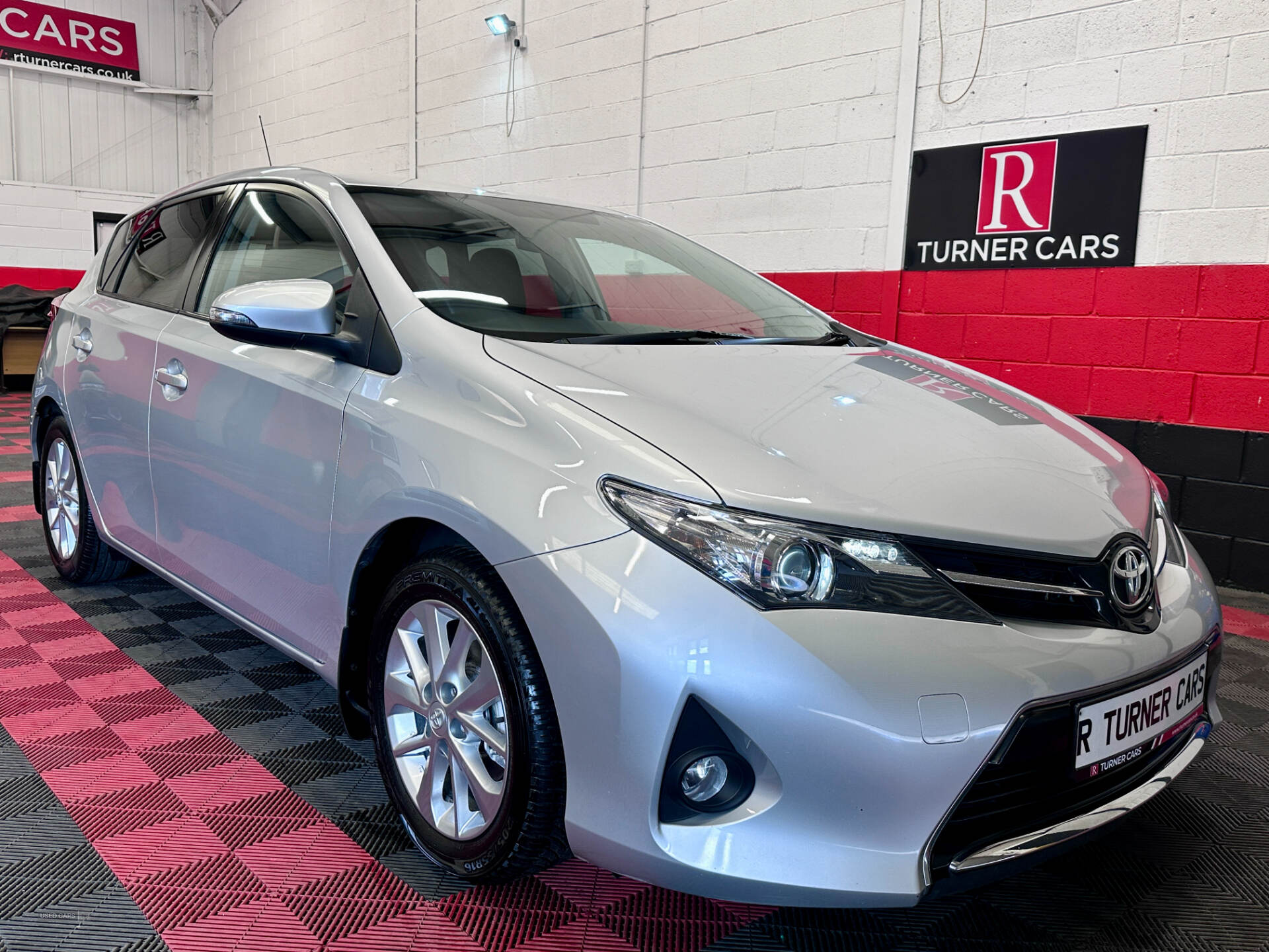 Mar 2014 Toyota Auris 1.4 D-4D Sport 5dr