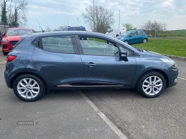 Sep 2017 Renault Clio 1.2 16V Dynamique Nav 5dr