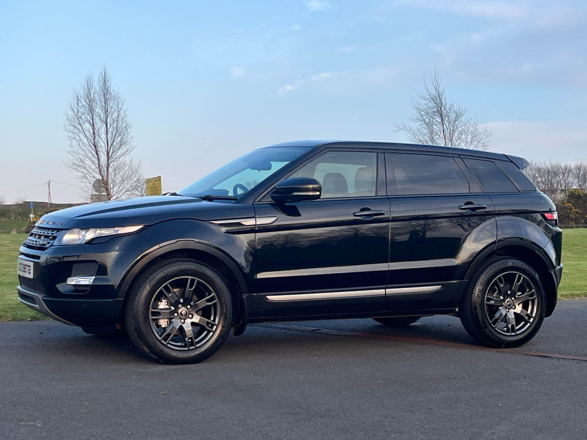 Sep 2013 Land Rover Range Rover Evoque 2.2 SD4 Pure 5dr [Tech Pack]