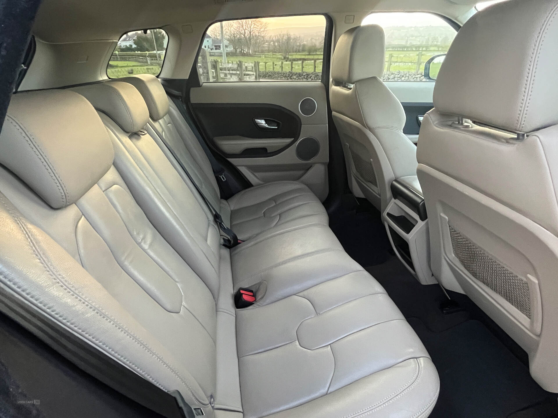 Sep 2013 Land Rover Range Rover Evoque 2.2 SD4 Pure 5dr [Tech Pack]