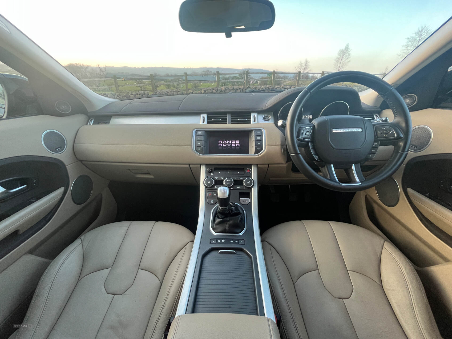 Sep 2013 Land Rover Range Rover Evoque 2.2 SD4 Pure 5dr [Tech Pack]