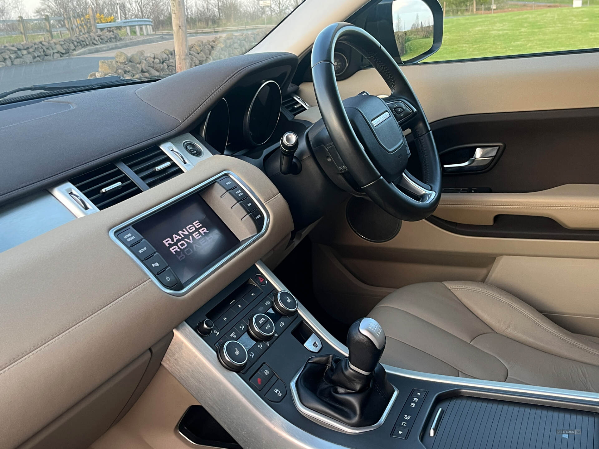 Sep 2013 Land Rover Range Rover Evoque 2.2 SD4 Pure 5dr [Tech Pack]