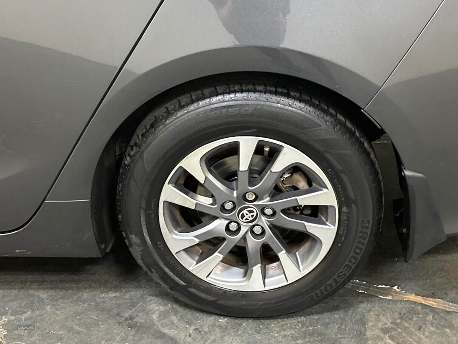 Sep 2018 Toyota Prius 1.8 Vvti Plug-In Business Edition Plus 5Dr Cvt