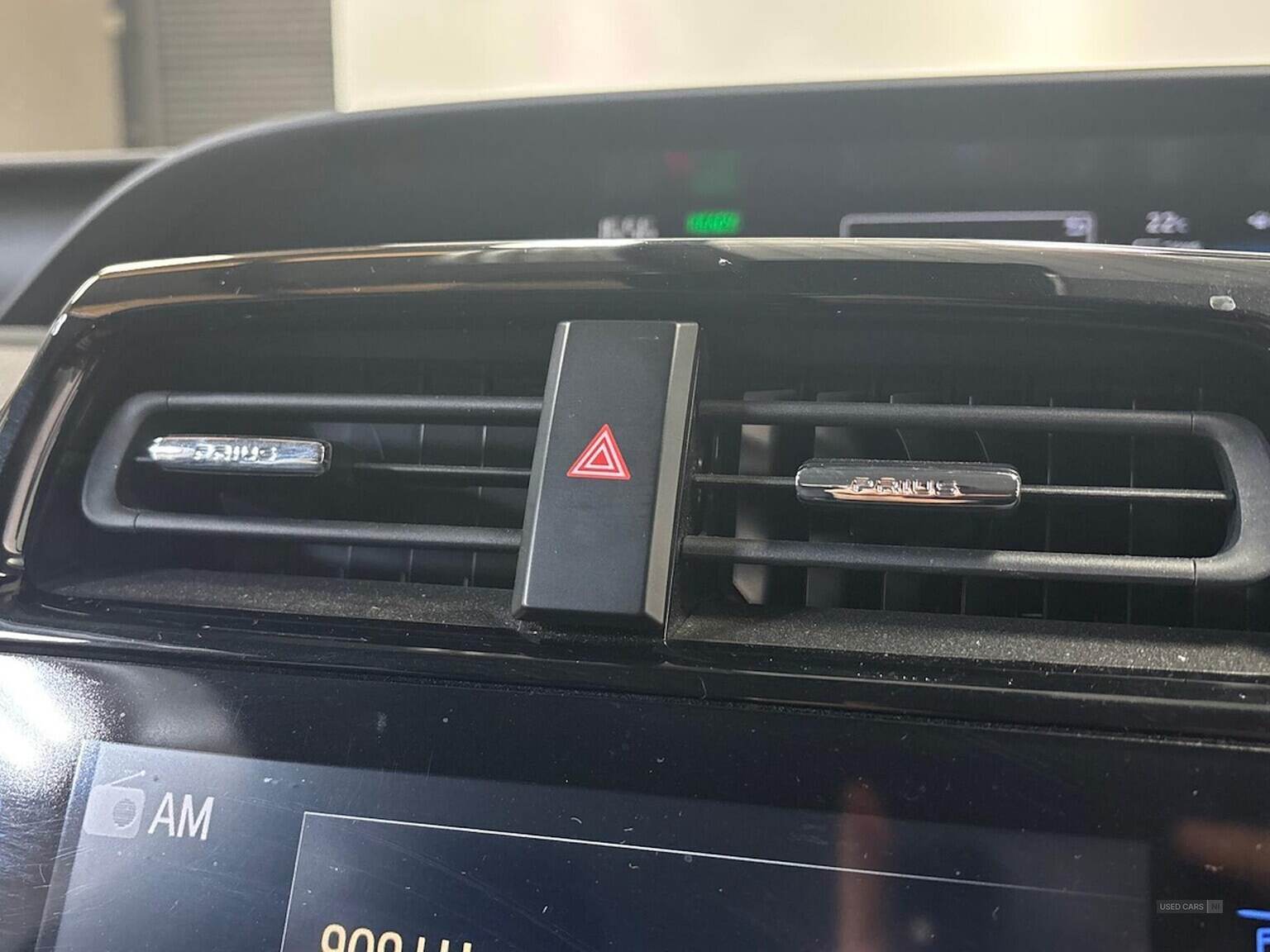 Sep 2018 Toyota Prius 1.8 Vvti Plug-In Business Edition Plus 5Dr Cvt