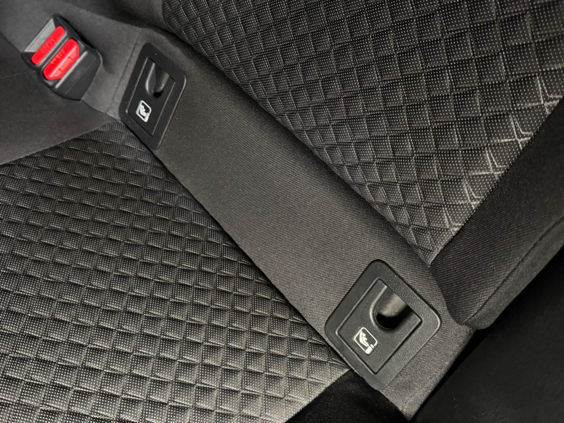 Feb 2023 Toyota C-HR 1.8 Hybrid Design 5dr CVT