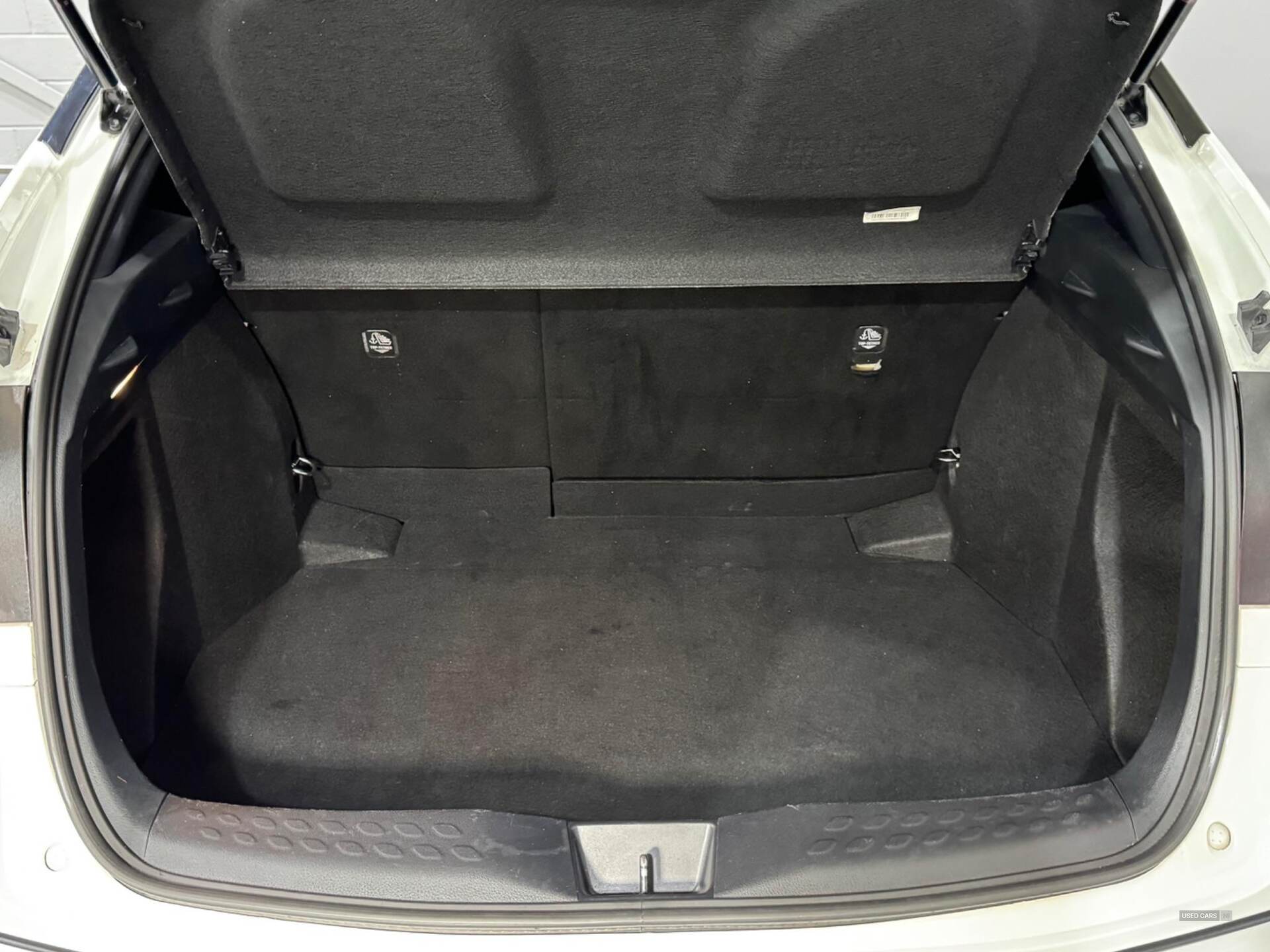 Feb 2023 Toyota C-HR 1.8 Hybrid Design 5dr CVT