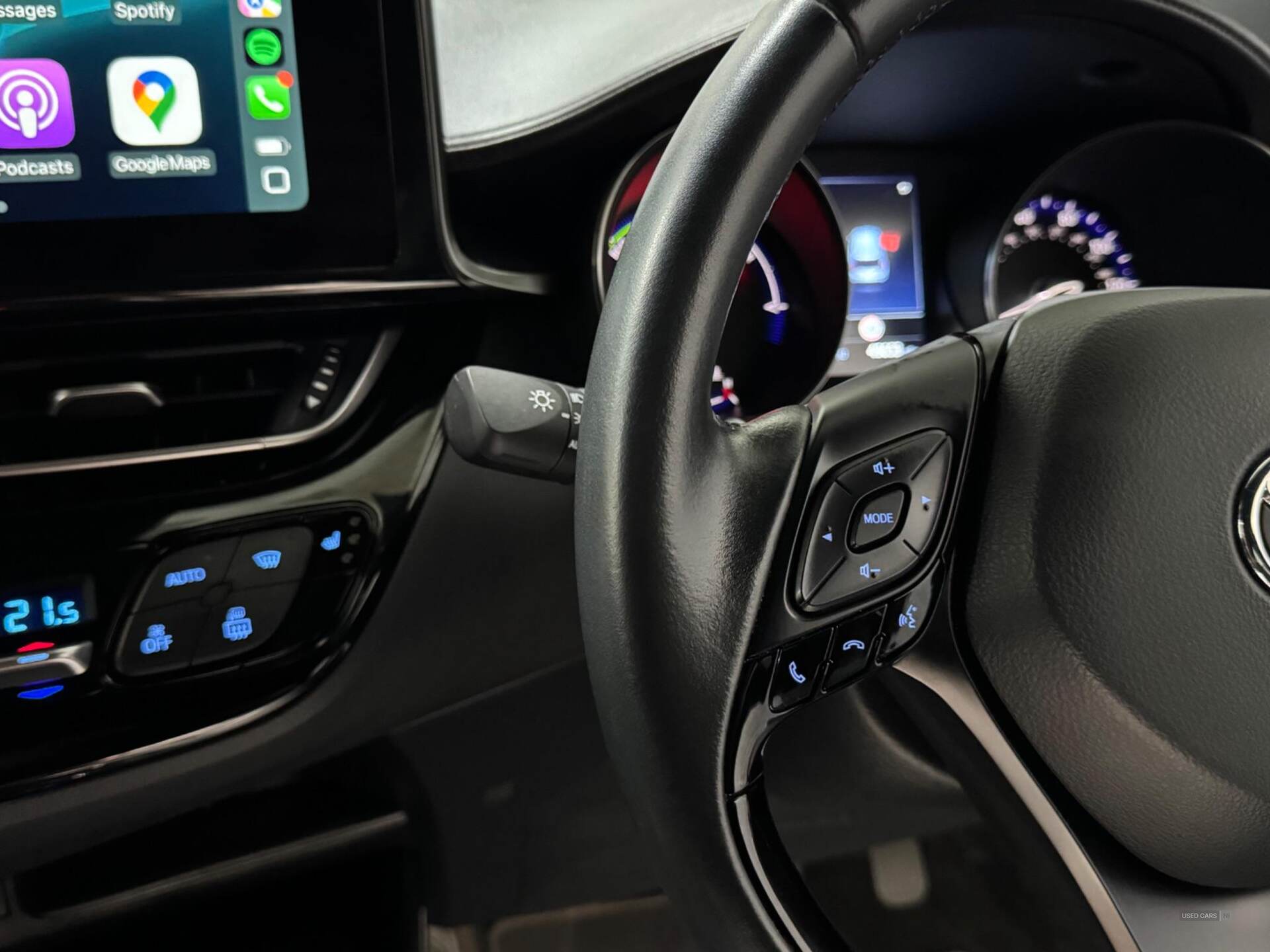 Feb 2023 Toyota C-HR 1.8 Hybrid Design 5dr CVT