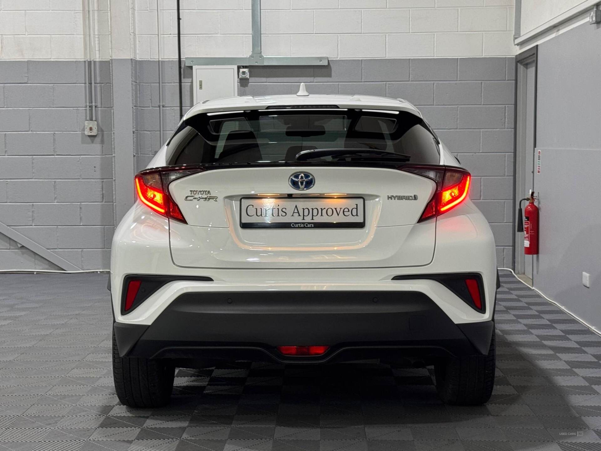 Feb 2023 Toyota C-HR 1.8 Hybrid Design 5dr CVT