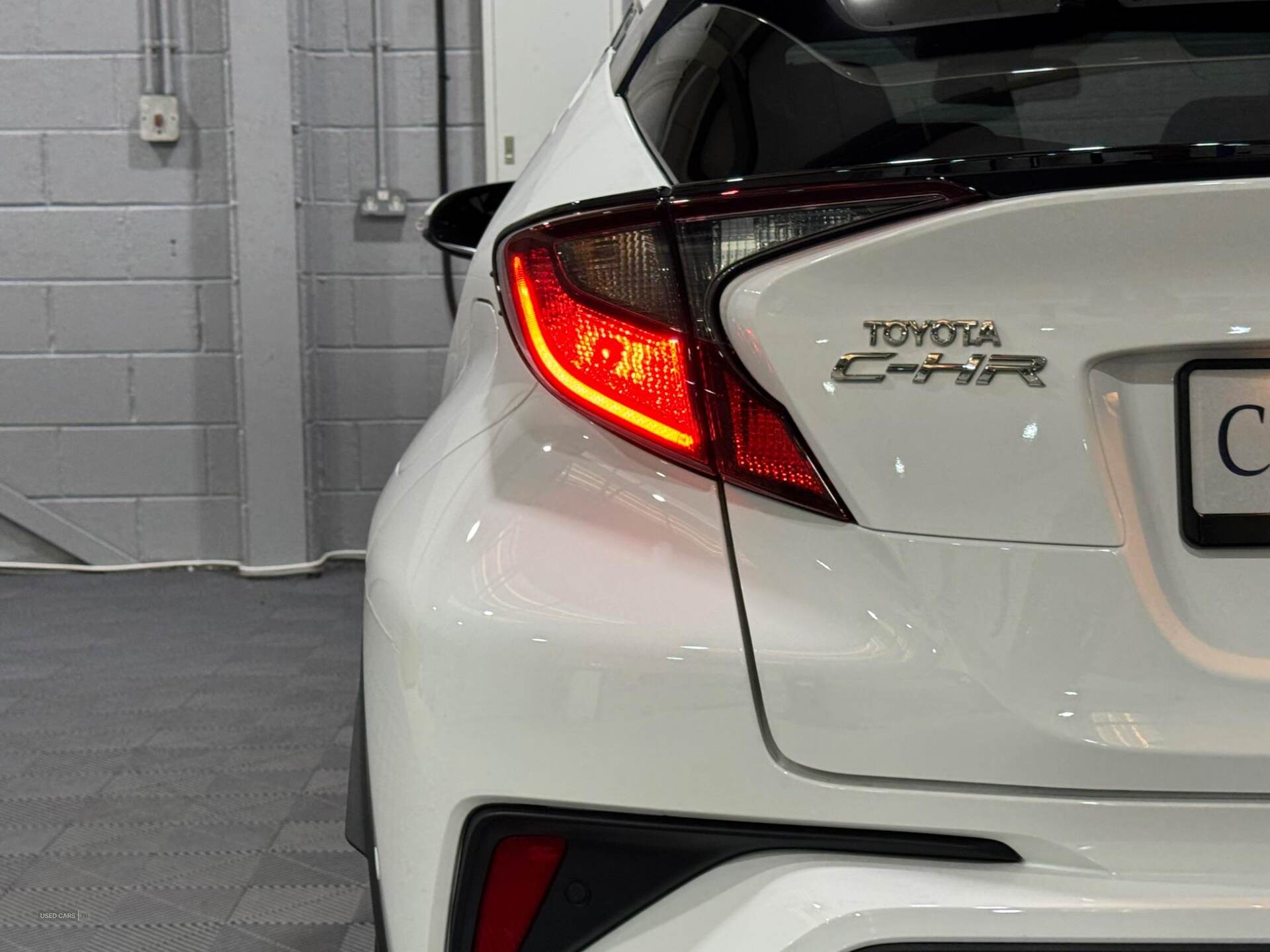 Feb 2023 Toyota C-HR 1.8 Hybrid Design 5dr CVT