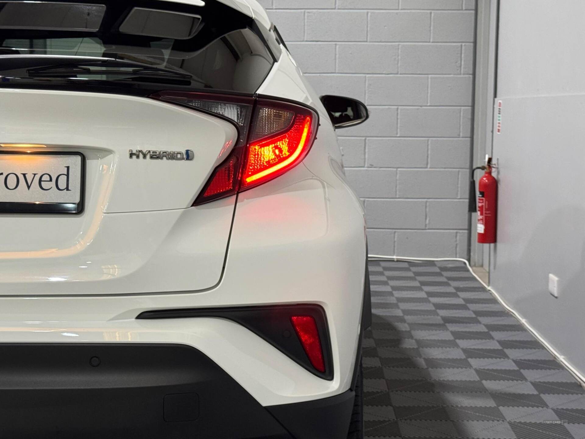 Feb 2023 Toyota C-HR 1.8 Hybrid Design 5dr CVT