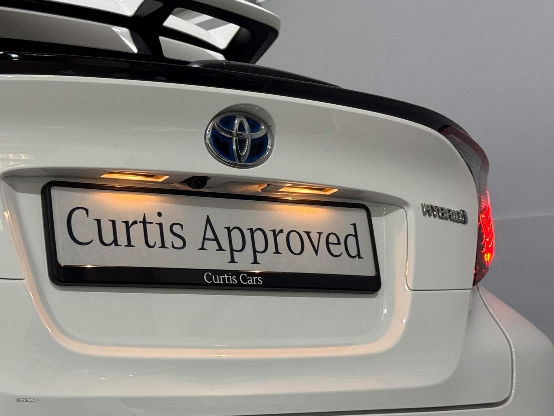 Feb 2023 Toyota C-HR 1.8 Hybrid Design 5dr CVT