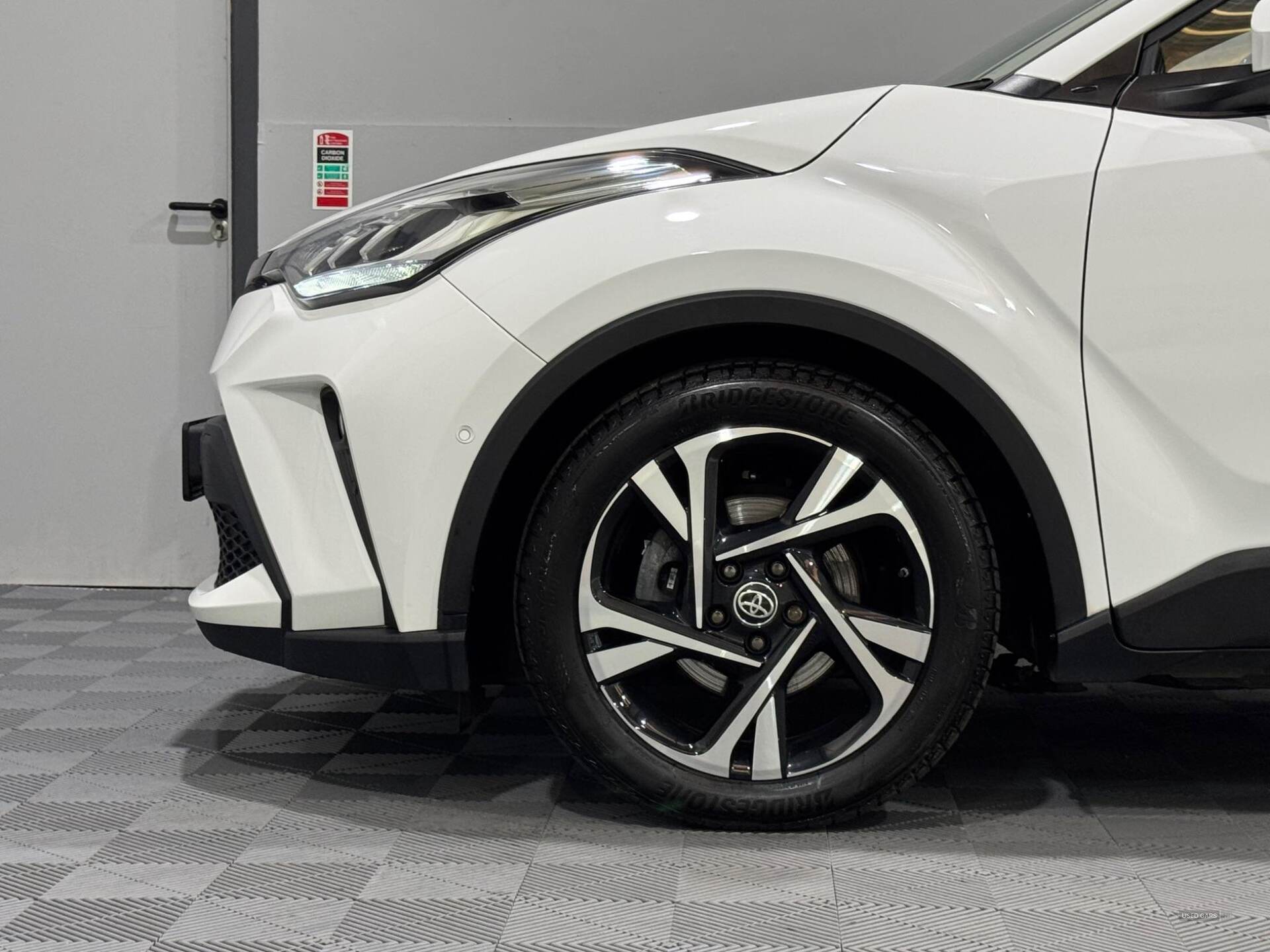 Feb 2023 Toyota C-HR 1.8 Hybrid Design 5dr CVT