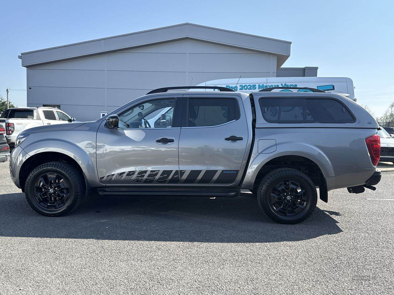Apr 2021 Nissan Navara Double Cab Pick Up N-Guard 2.3dCi 190 TT 4WD Auto