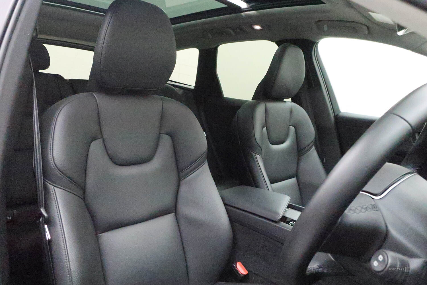 Apr 2024 Volvo XC60 2.0 T6 [350] RC PHEV Plus Dark 5dr AWD Geartronic