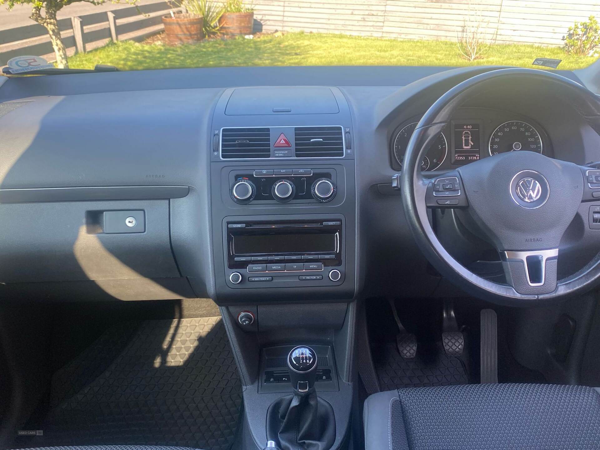 May 2015 Volkswagen Touran 1.6 TDI 105 BlueMotion Tech SE 5dr