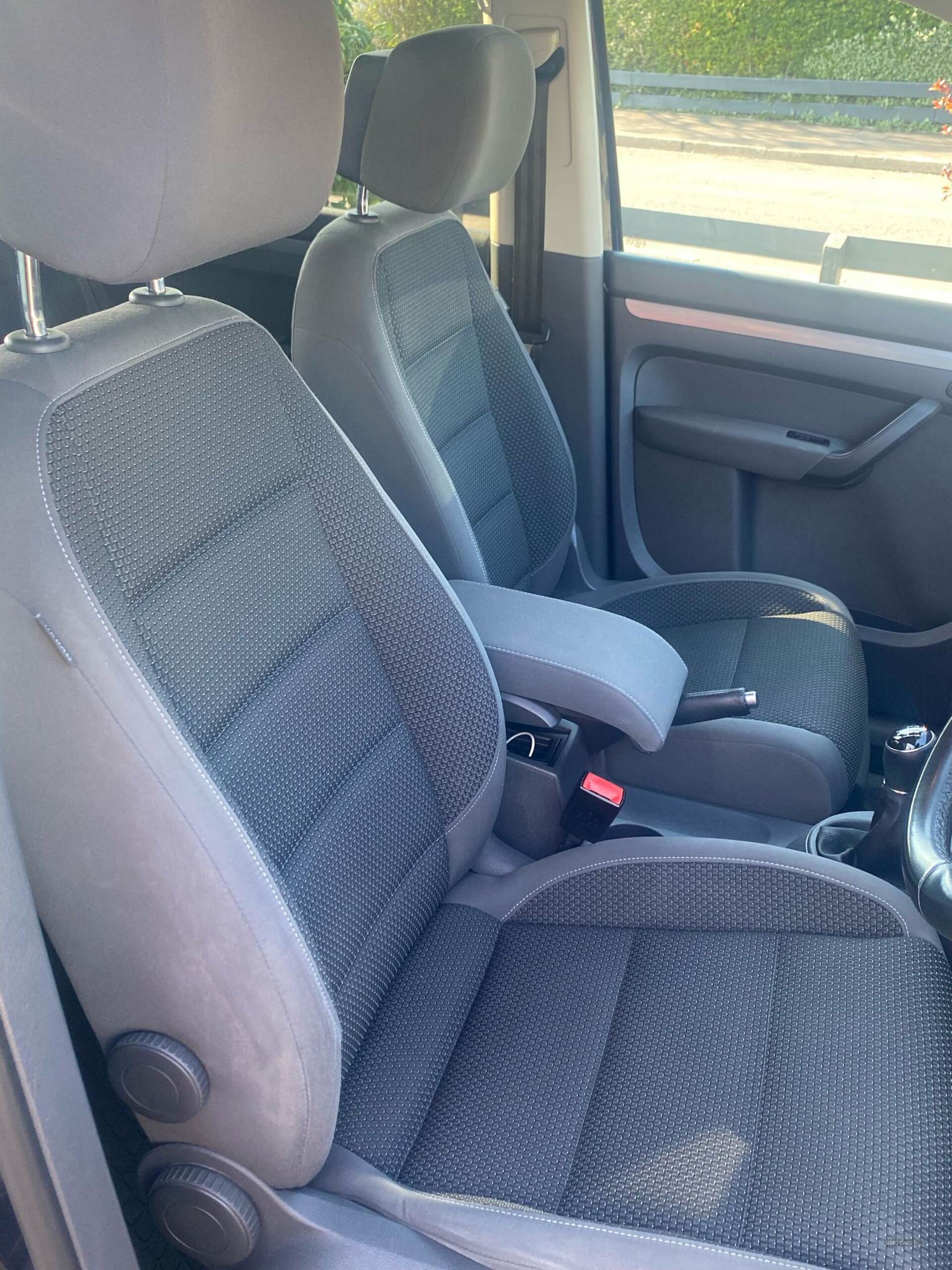 May 2015 Volkswagen Touran 1.6 TDI 105 BlueMotion Tech SE 5dr