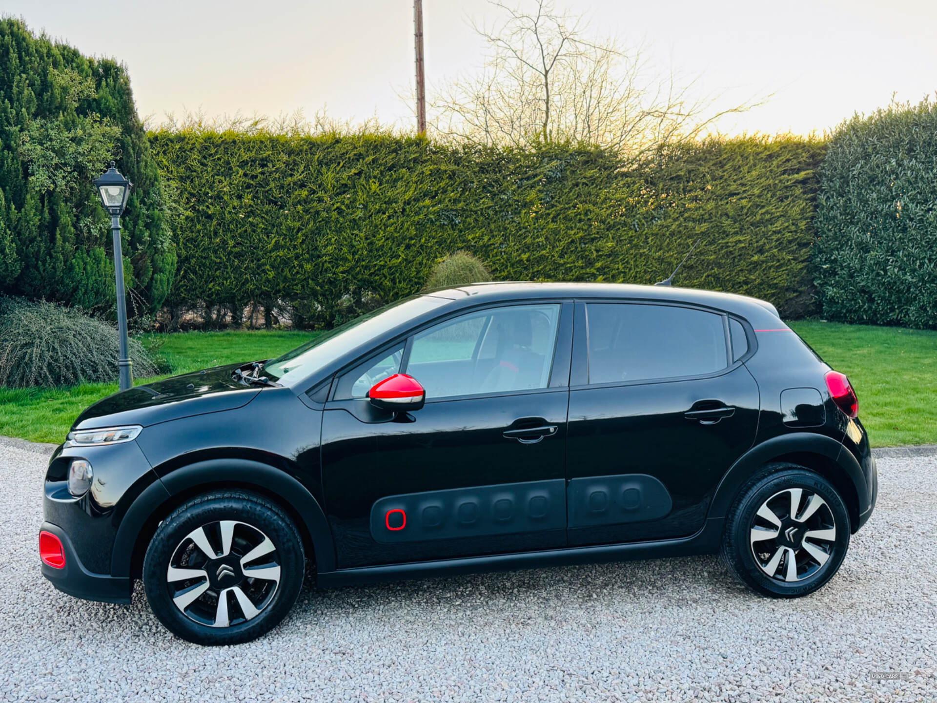 Jun 2017 Citroen C3 1.2 PureTech 82 Flair 5dr