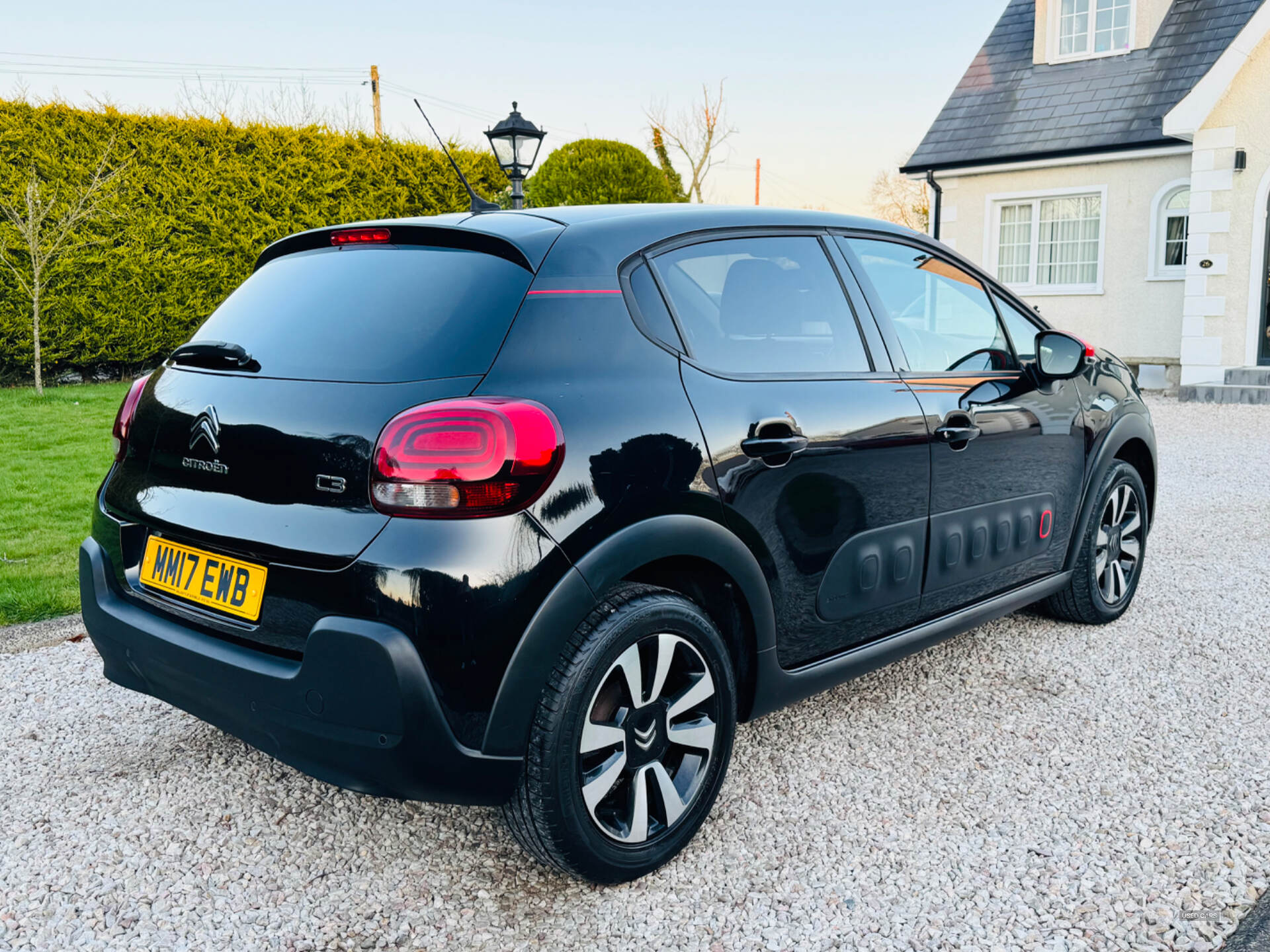 Jun 2017 Citroen C3 1.2 PureTech 82 Flair 5dr