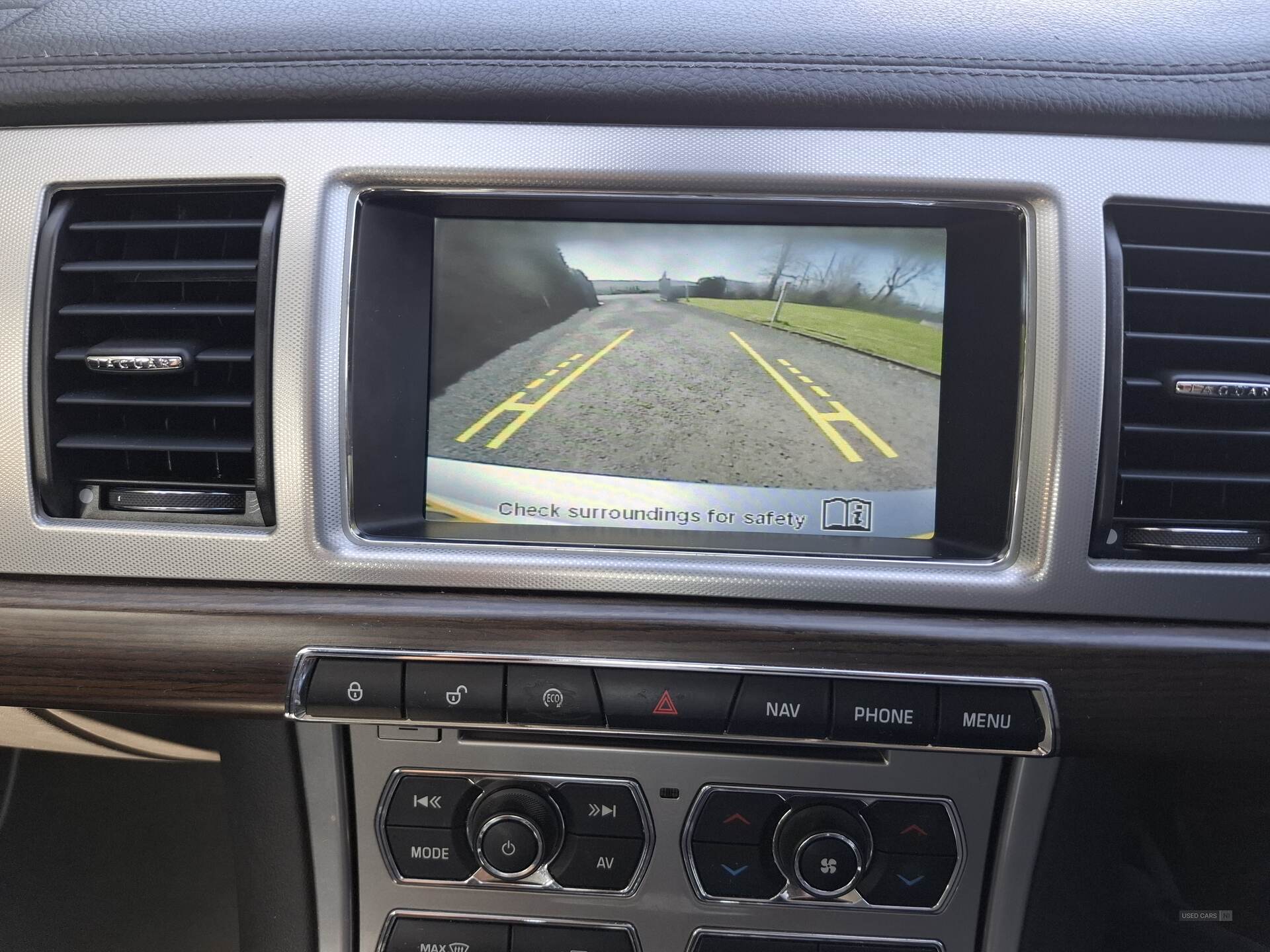 Jul 2013 Jaguar XF 3.0d V6 Luxury 4dr Auto [Start Stop]