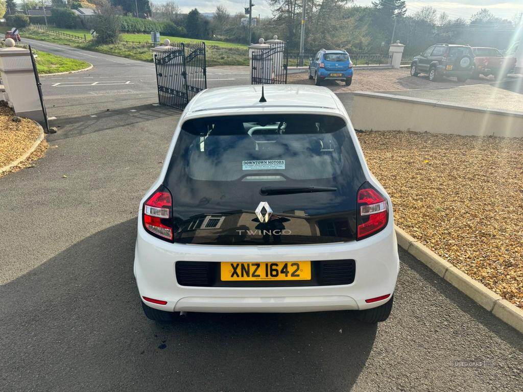 Jun 2017 Renault Twingo 1.0 SCE Dynamique 5dr [Start Stop]
