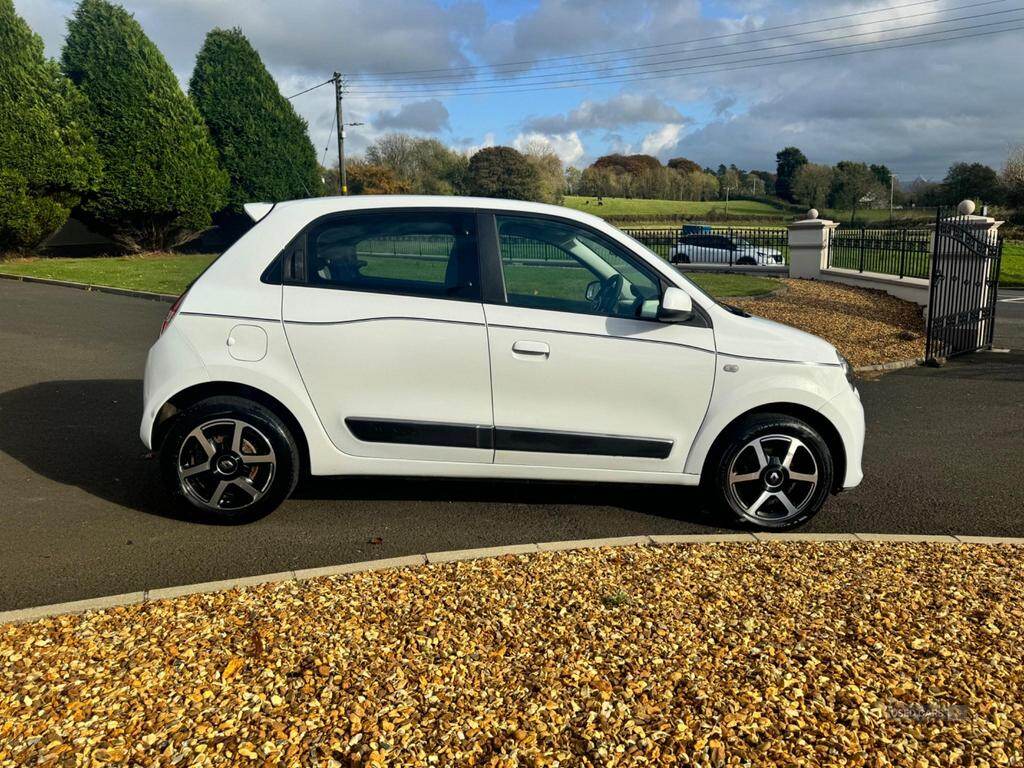 Jun 2017 Renault Twingo 1.0 SCE Dynamique 5dr [Start Stop]