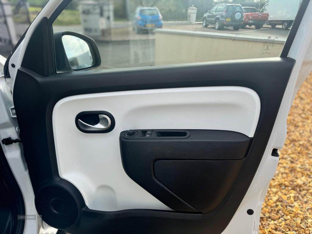 Jun 2017 Renault Twingo 1.0 SCE Dynamique 5dr [Start Stop]