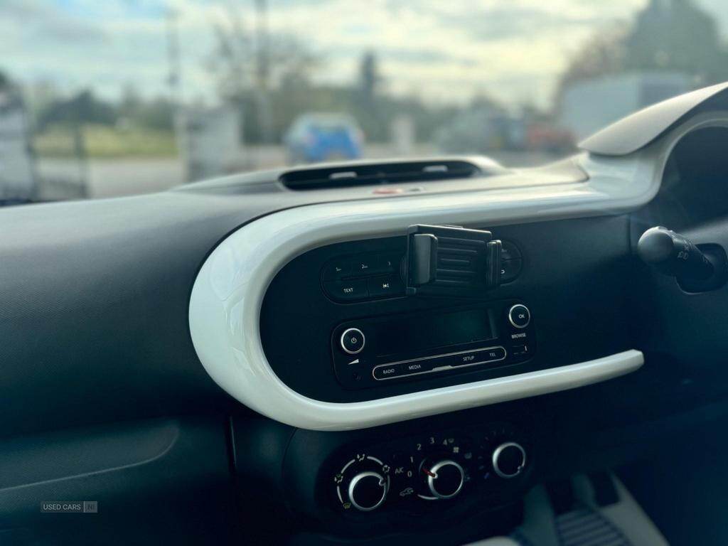 Jun 2017 Renault Twingo 1.0 SCE Dynamique 5dr [Start Stop]