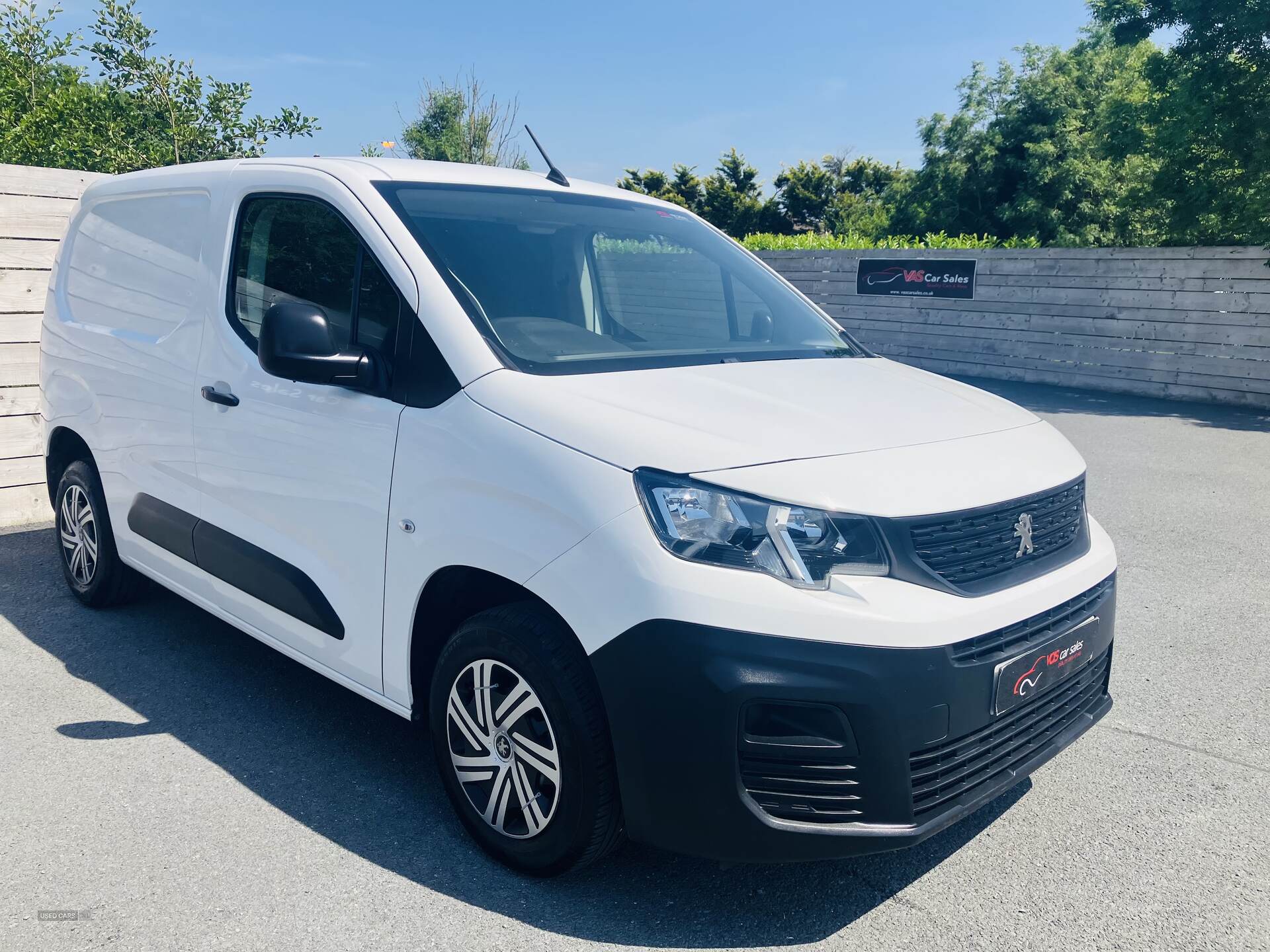 Peugeot Partner STANDARD DIESEL in Down