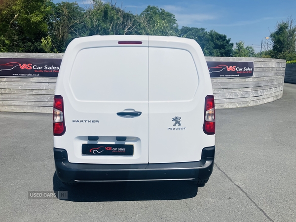 Peugeot Partner STANDARD DIESEL in Down