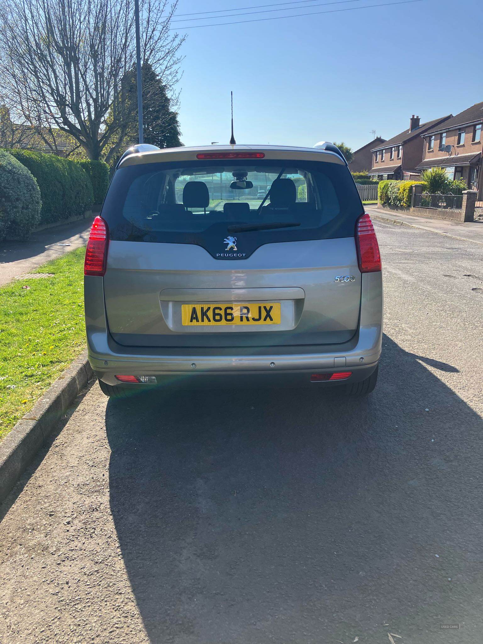 Dec 2016 Peugeot 5008 1.6 BlueHDi 120 Active 5dr