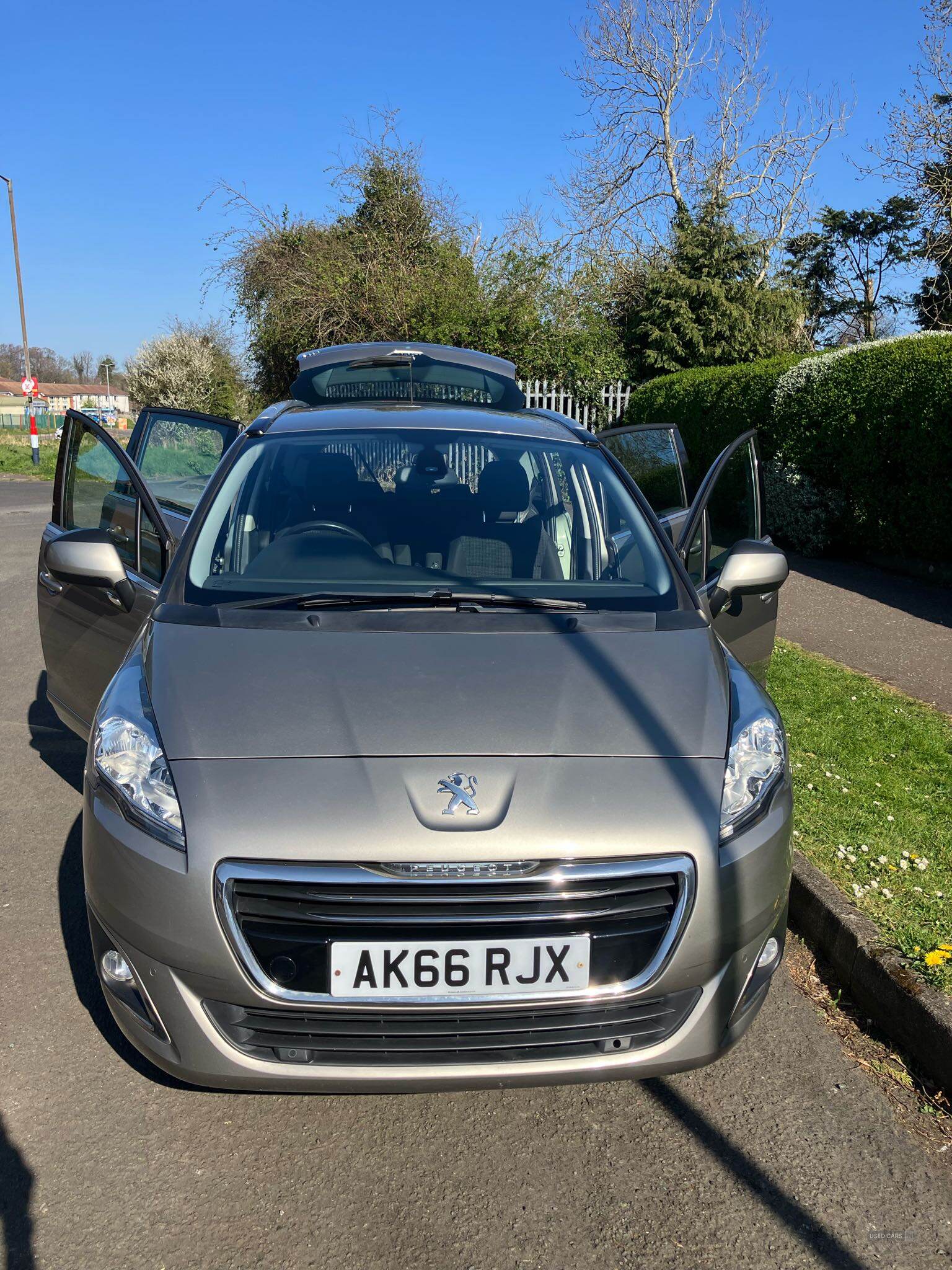 Dec 2016 Peugeot 5008 1.6 BlueHDi 120 Active 5dr