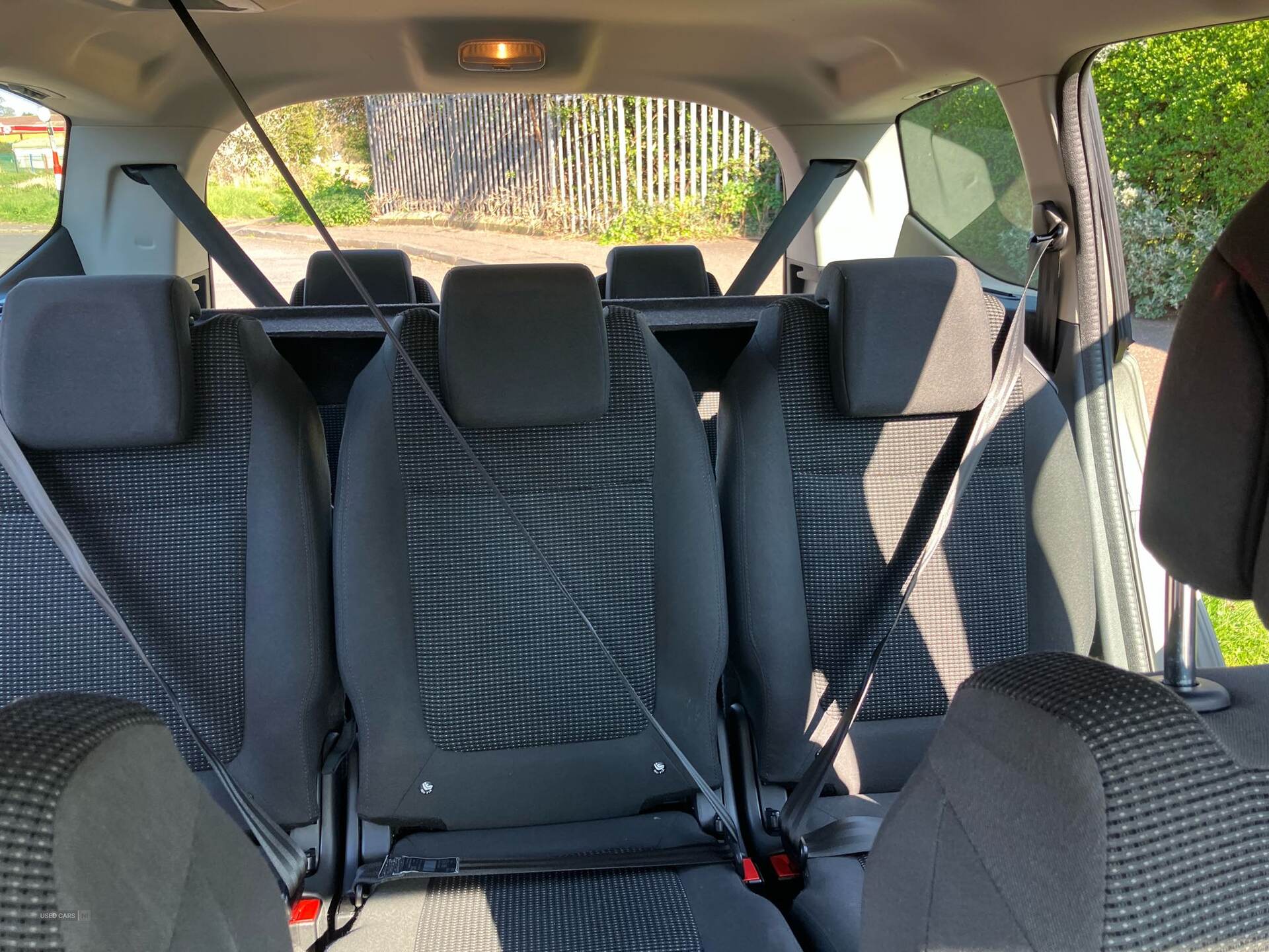 Dec 2016 Peugeot 5008 1.6 BlueHDi 120 Active 5dr
