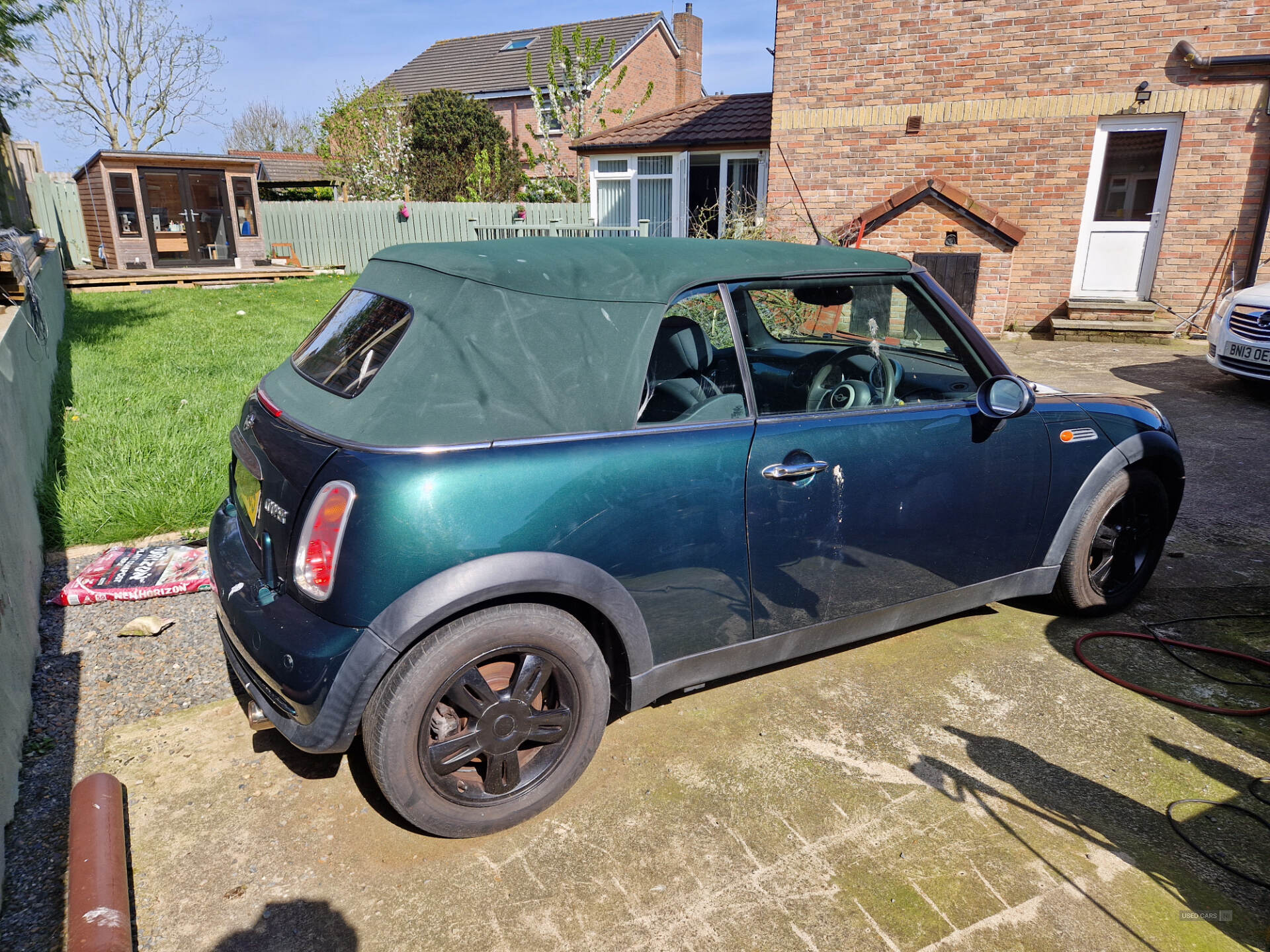 Apr 2005 MINI Convertible 1.6 Cooper 2dr