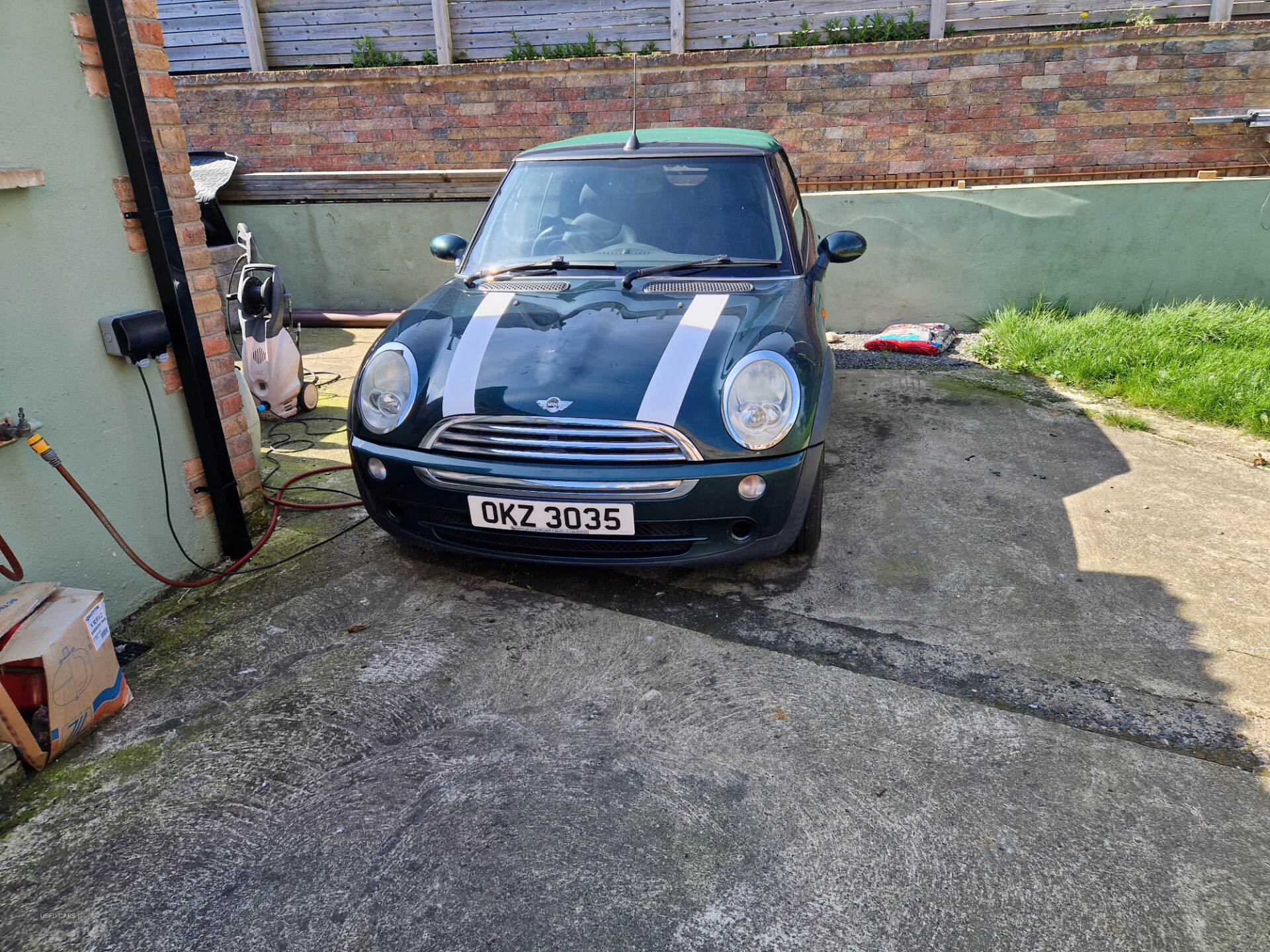 Apr 2005 MINI Convertible 1.6 Cooper 2dr