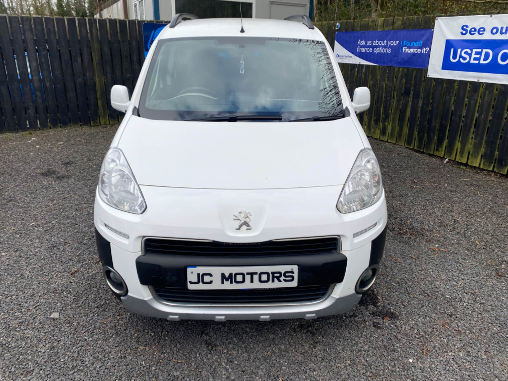 Apr 2014 Peugeot Partner Tepee 1.6 HDi 92 Outdoor 5dr
