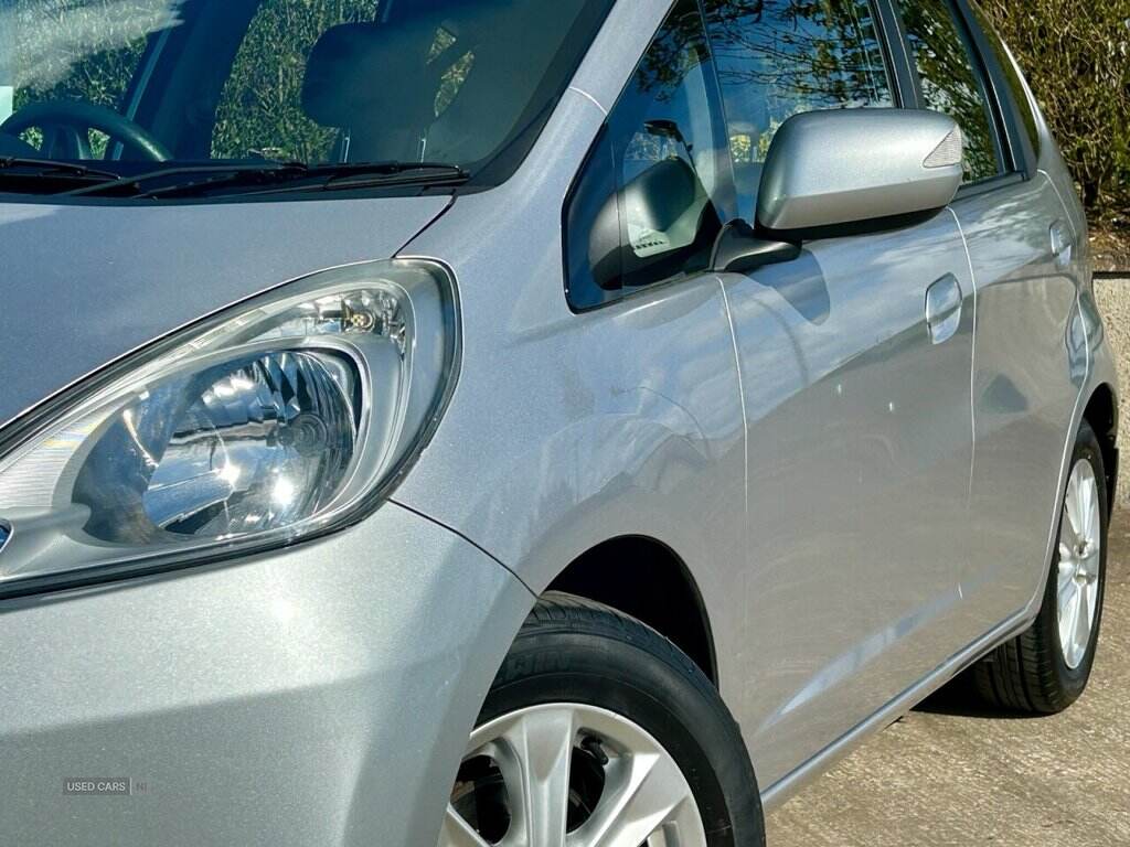 Nov 2011 Honda Jazz 1.4 i-VTEC ES 5dr CVT