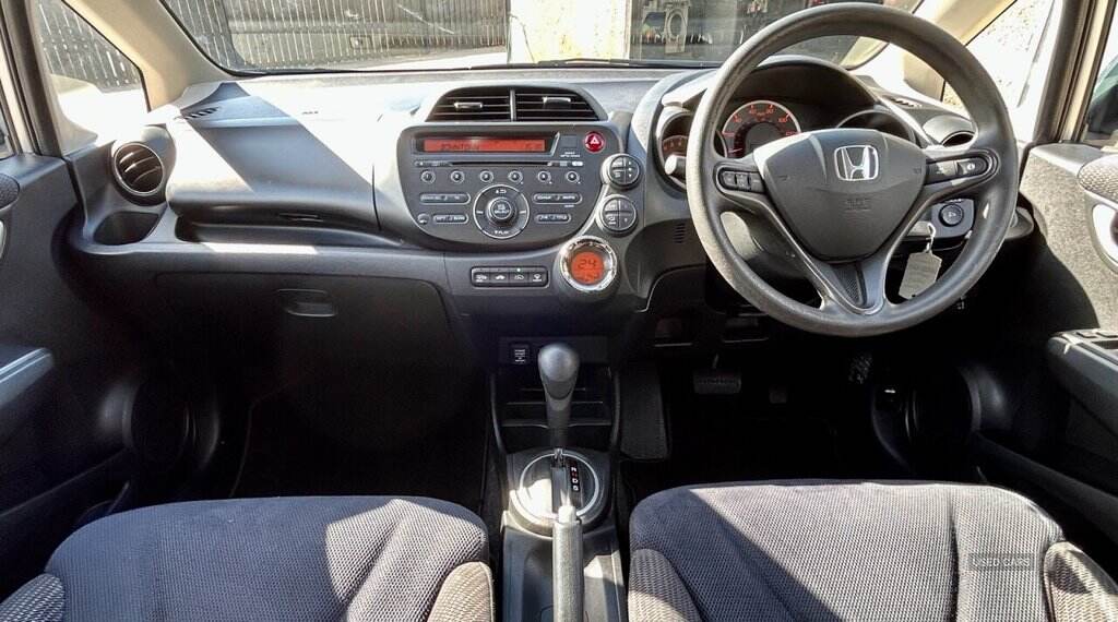Nov 2011 Honda Jazz 1.4 i-VTEC ES 5dr CVT