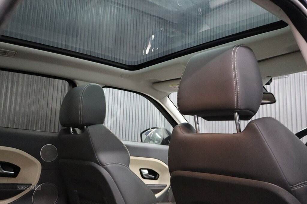 Oct 2014 Land Rover Range Rover Evoque 2.2 SD4 Dynamic 5dr Auto [9] [Lux Pack]
