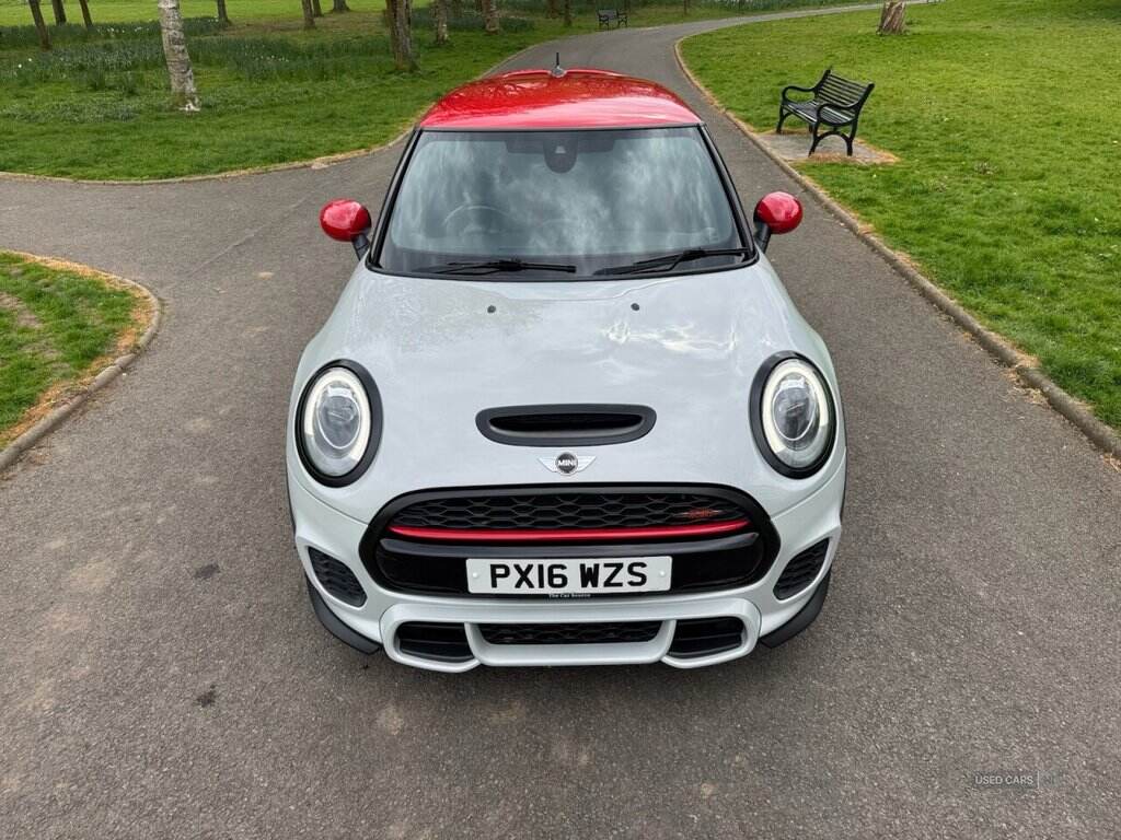 Apr 2016 MINI Hatch 2.0 John Cooper Works 3dr