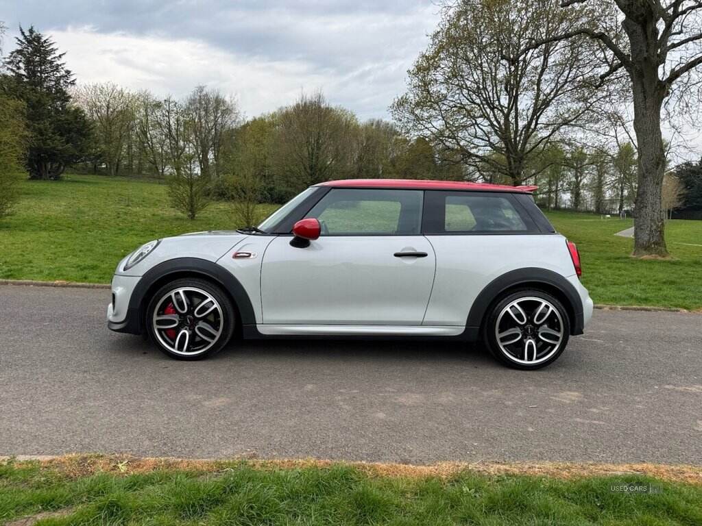 Apr 2016 MINI Hatch 2.0 John Cooper Works 3dr