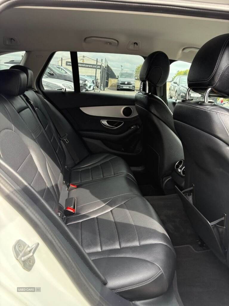 Jan 2015 Mercedes-Benz C-Class C220 BlueTEC Sport 5dr Auto