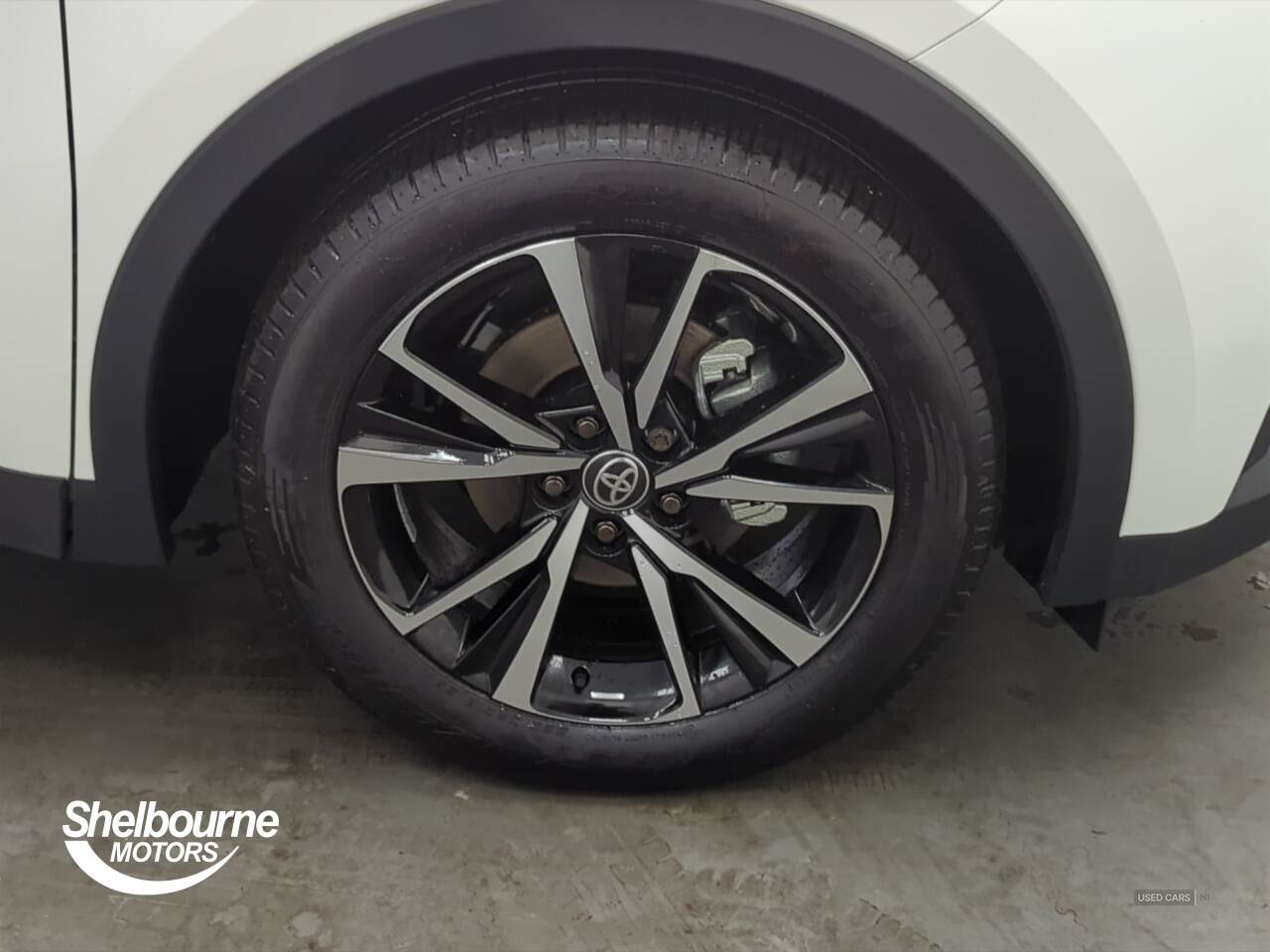 Mar 2025 Toyota C-HR 1.8 Hybrid Design 5dr CVT